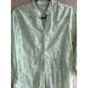 Sag Harbor Embroidered Floral Vneck Light Warm Green Women Medium Button Blouse